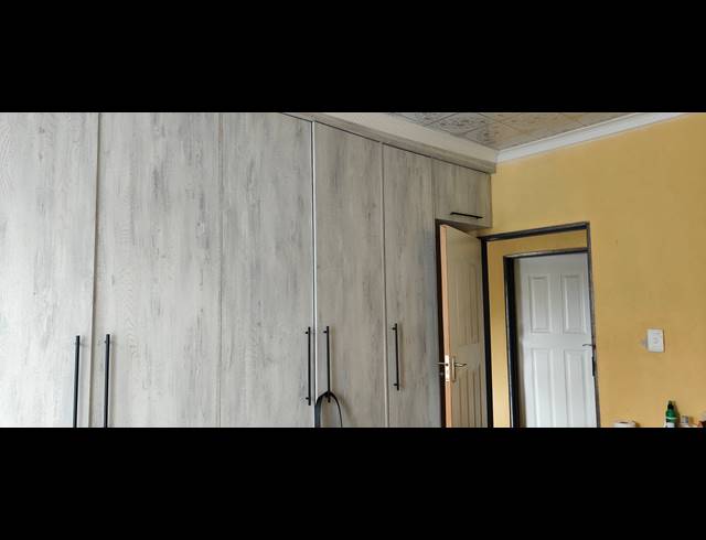 4 BEDROOM FREEHOLD FOR SALE IN BHEKUZULU